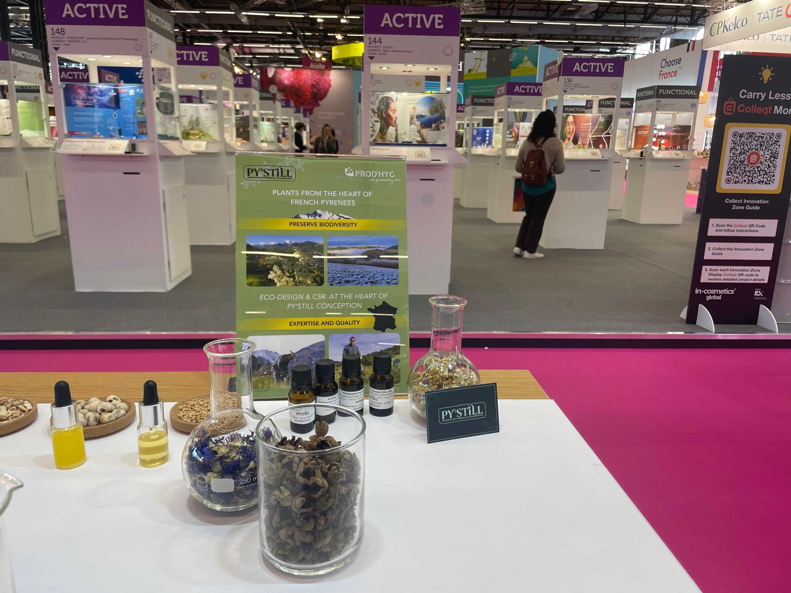 Stand PY'STiLL avec exposition de ses hydrolats bio au salon InCosmétique à Amsterdam