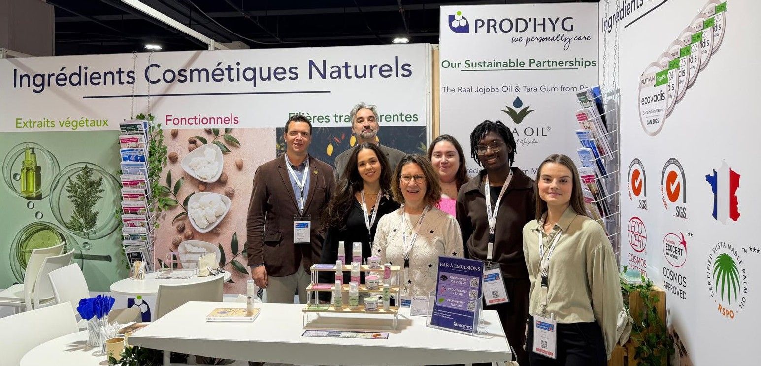 L'équipe PROD'HYG au salon Cosmet'agora à Paris